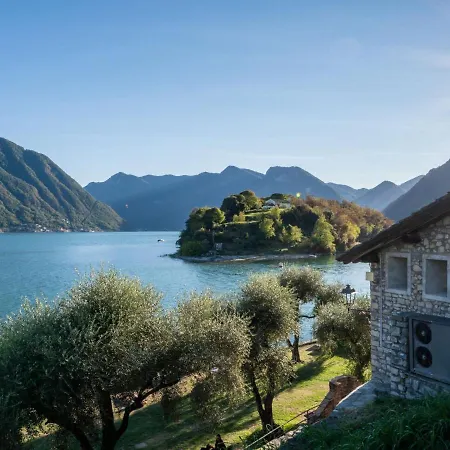 Tower Bell House By Interhome Casa vacanze Isola Comacina